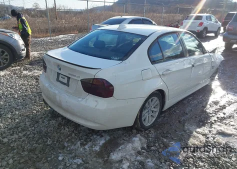 2007 BMW 328Xi из США, поврежденный, VIN WBAVC93557K033760